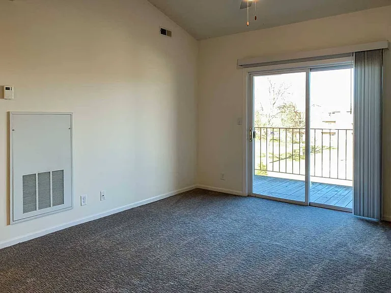 Northridge Heights Apartments — Photo 171