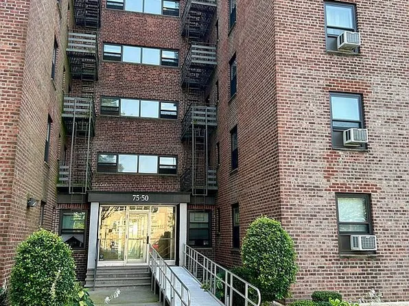 75-50 Bell Blvd APT 2B, Queens, NY 11364