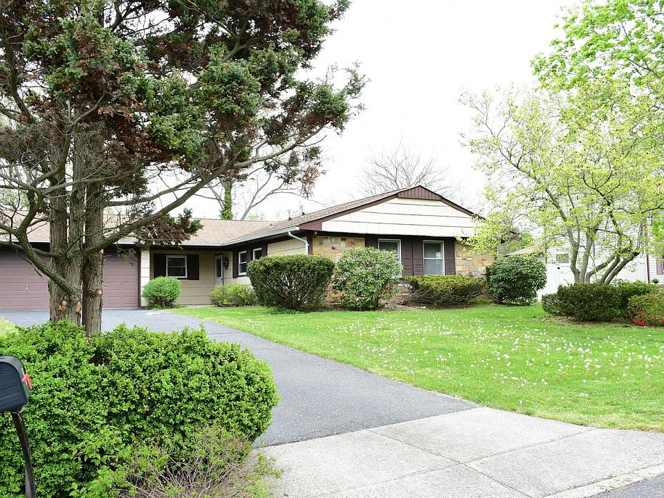 1st image of 21 Maymont Ln