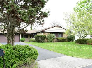 21 Maymont Ln, Stony Brook, NY 11790