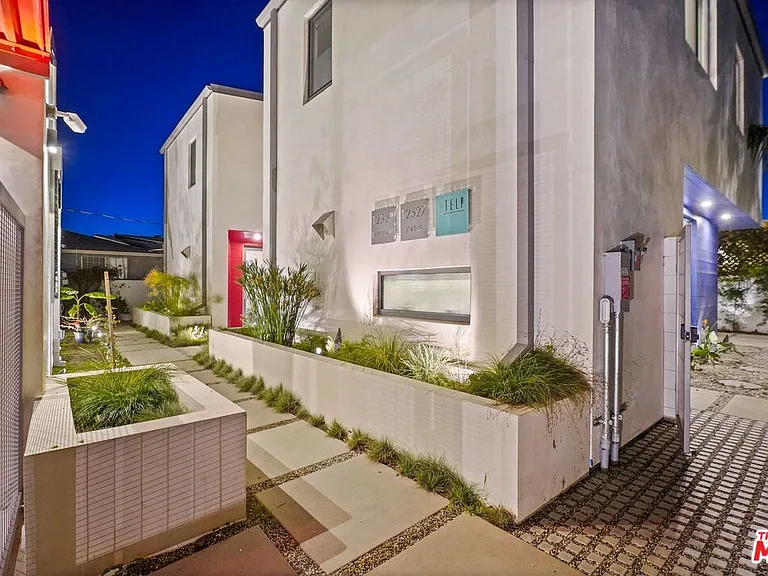 12527 Wagner St — Photo 5