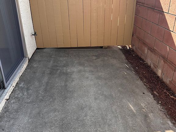 5th image of 364 S Olive St APT 1