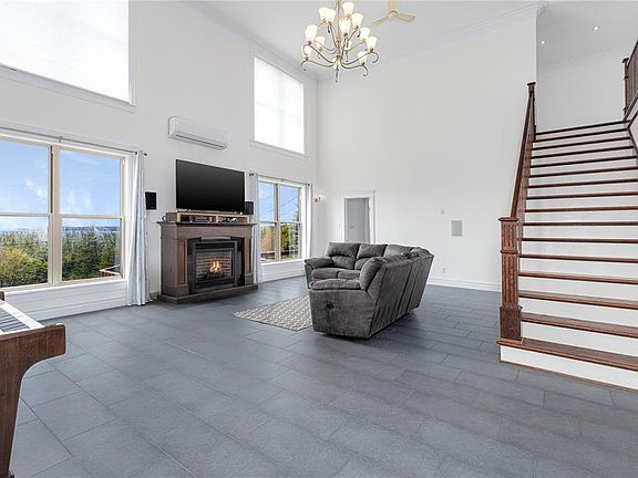 4th image of 43 Kirkston Avenue