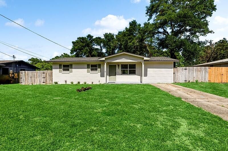 111 Cowrie Ave SW, Fort Walton Beach, FL 32548 MLS 927216 Zillow