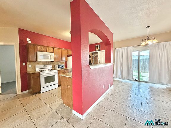 3rd image of 2514 N Selman St