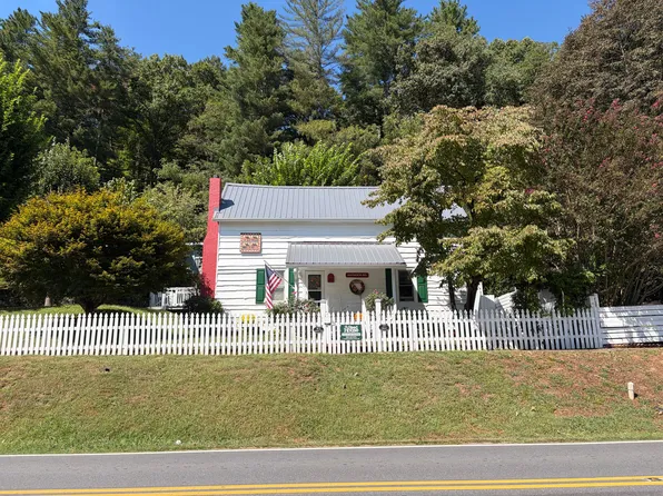 402 Haywood Rd, Sylva, NC 28779