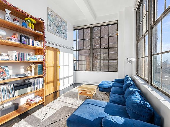 3rd image of 111 4th Ave APT 10C