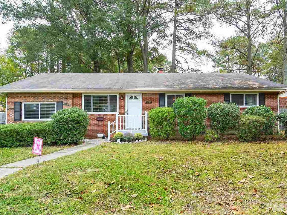1st image of 2921 Beechwood Dr