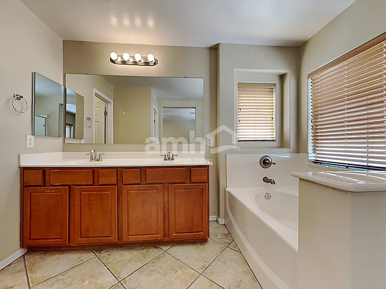 1760 E Joseph Way — Photo 11