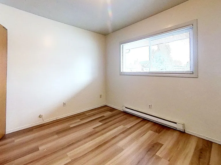 200 Grover St — Photo 17