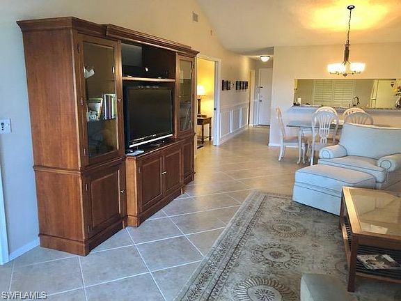 3rd image of 6700 Dennis Cir APT 206