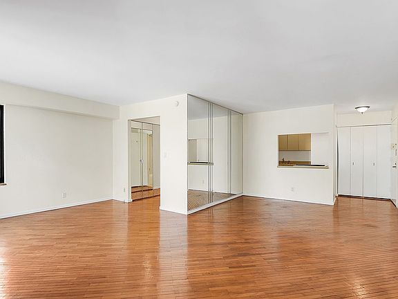 4th image of 400 E 70th St APT 1607