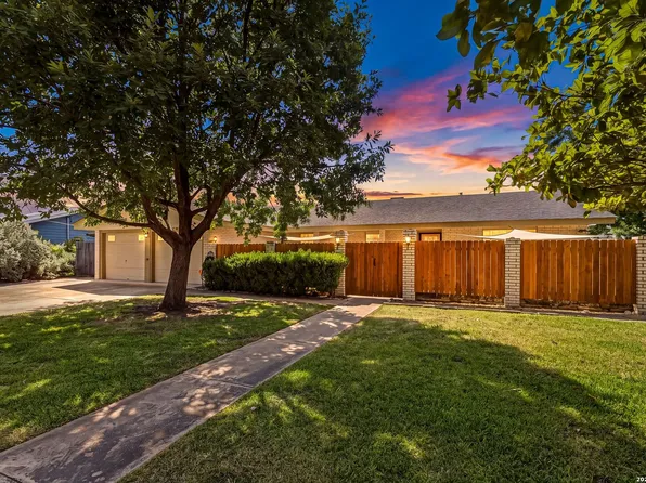 1310 TULIP LN, New Braunfels, TX 78130
