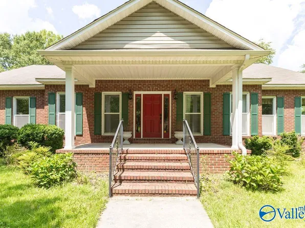 1104 Beverly St NE, Hartselle, AL 35640