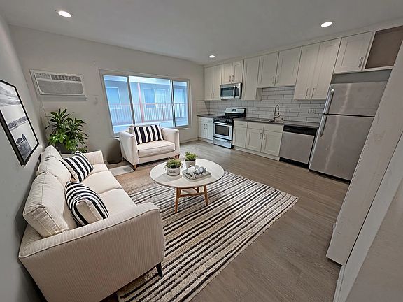 5th image of 6142 Eleanor Ave APT 6