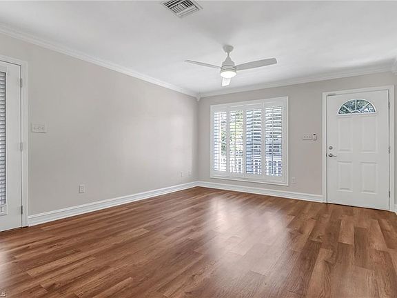 2nd image of 446 Leawood CIR