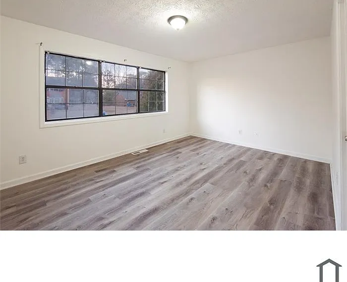 1928 Patterson Cir #1928 — Photo 5