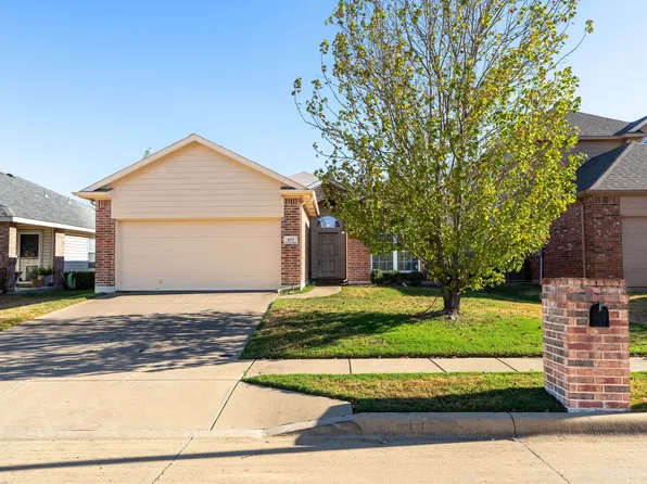 857 Rio Bravo Dr, Haslet, TX 76052
