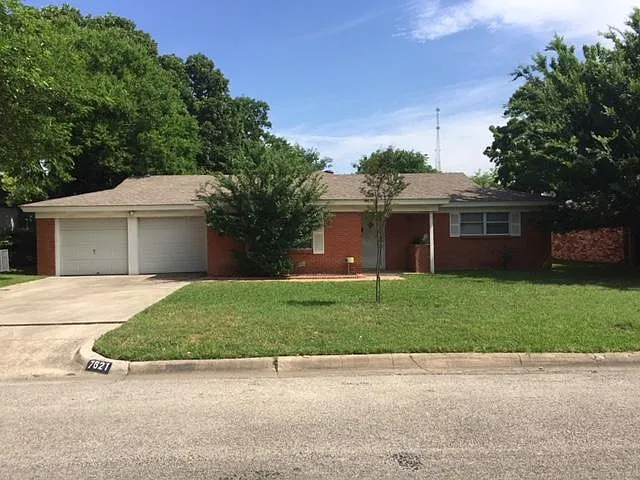 7621 Oxley Drive — Photo 3