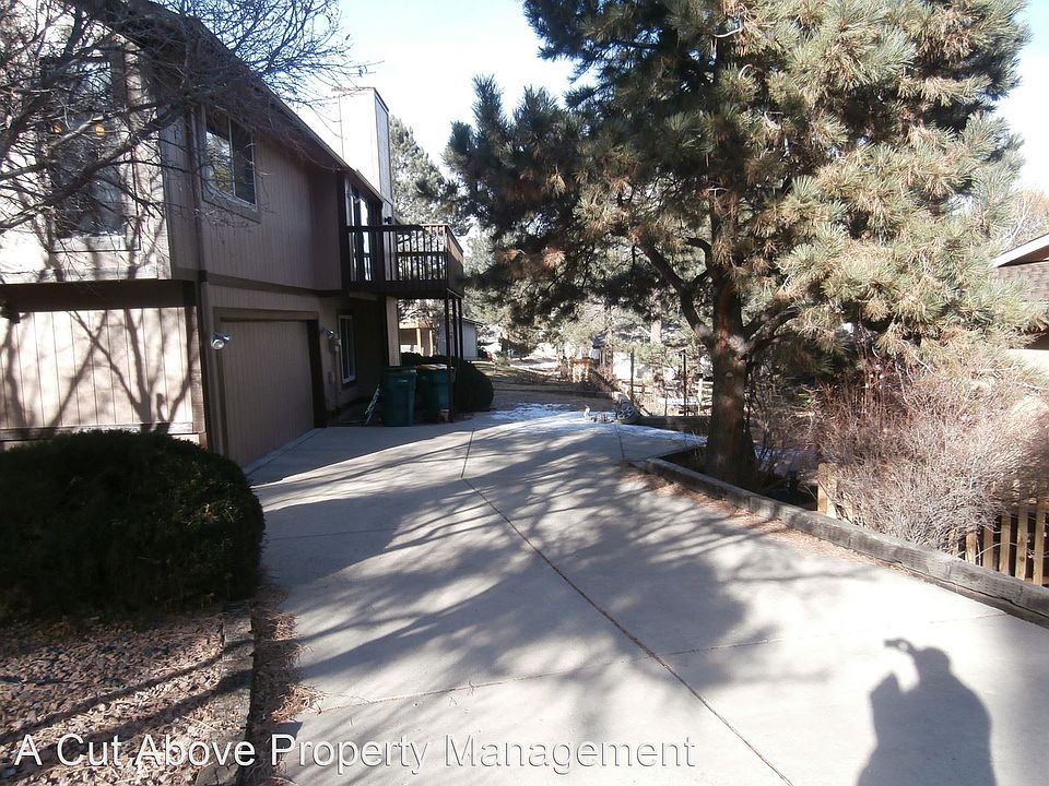 2nd image of 520 S Wintery Cir