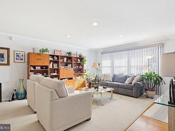 3rd image of 4048 Carthage Rd