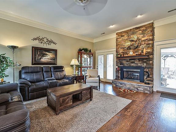 4th image of 2089 Tumbleweed Ln