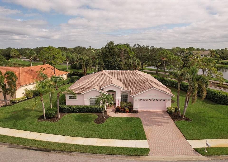 1st image of 9439 Glen Abbey Ln