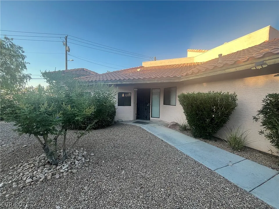 3611 Laguna Del Sol Dr