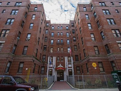 1st image of 9010 149th St APT 1e
