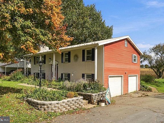 2nd image of 2960 Orchard Ln