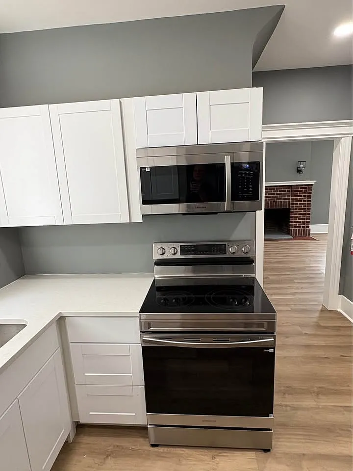 1439 Shore rd — Photo 2