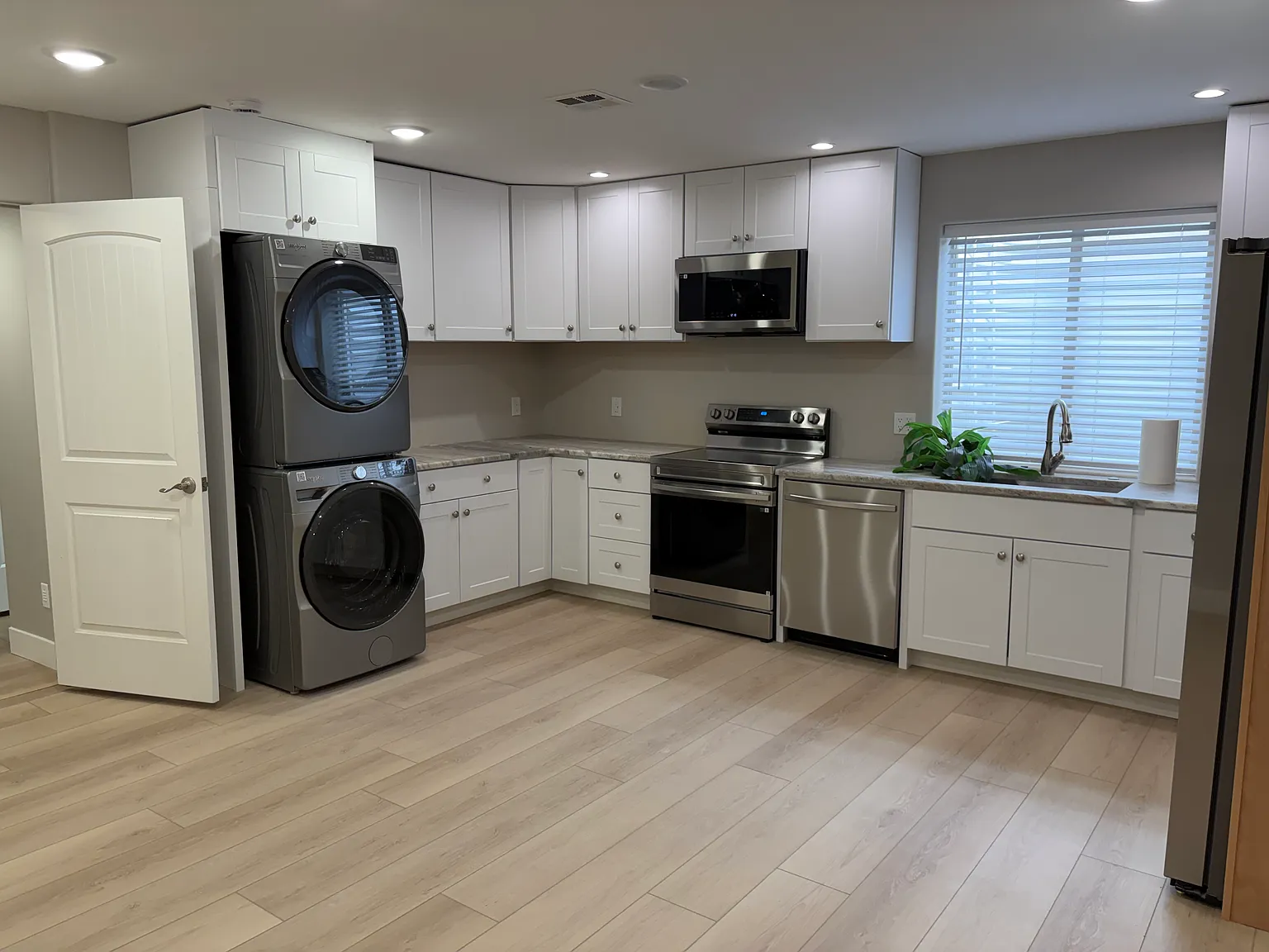 2516 E 2300 South Cir — Photo 3