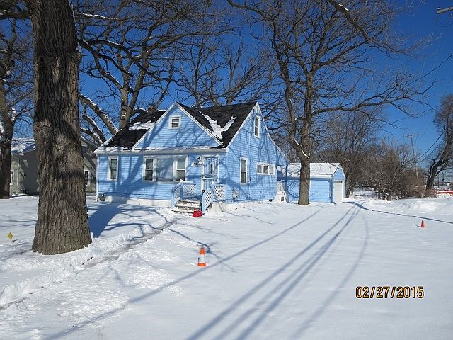 1st image of 15856 Woodlawn West Ave