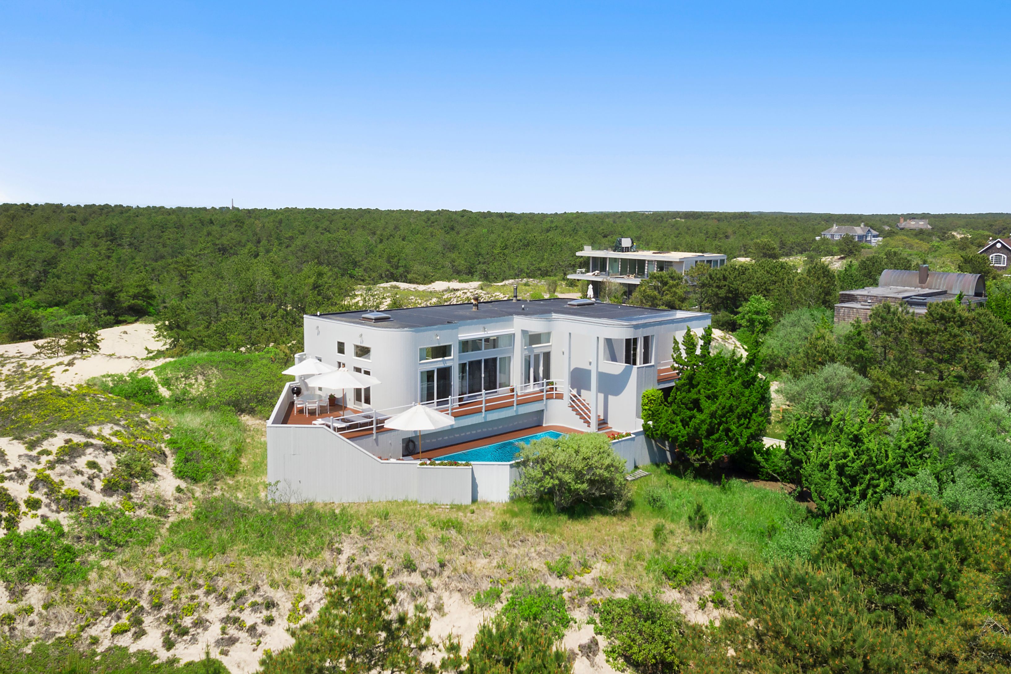 20 Whalers Ln, Amagansett, NY 11930 Out East