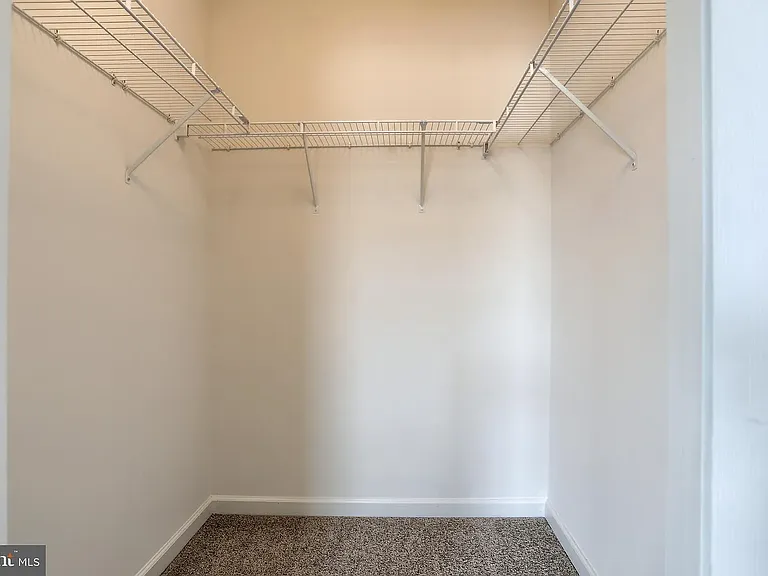 2120 Autumn Ct — Photo 22
