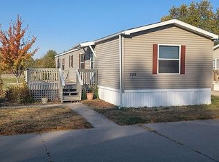 2301 SW Oralabor Rd #102, Ankeny, IA 50023