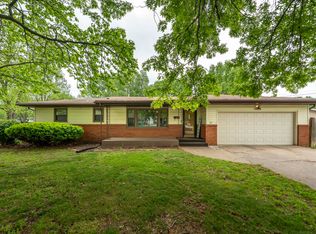 1200 W Broadmoor St, Springfield, MO 65807