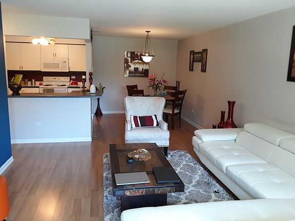 2nd image of 1112 Castilian Ct APT 109