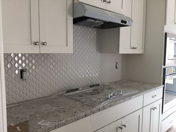 5th image of 360 Ironwood Cir