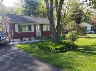 31 Prospect Hill Dr, East Windsor, CT 06088