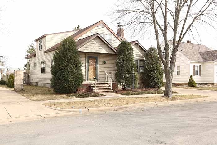 1st image of 2623 Oakwood Blvd