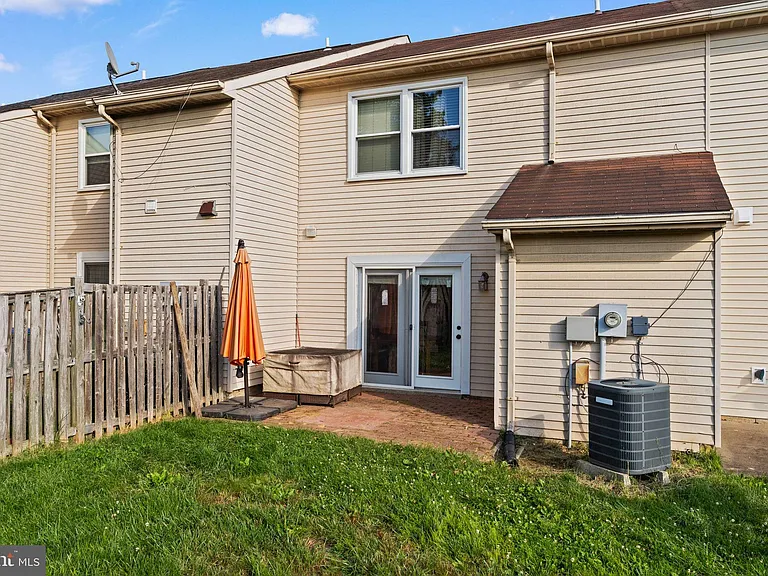 3218 Westdale Ct — Photo 28