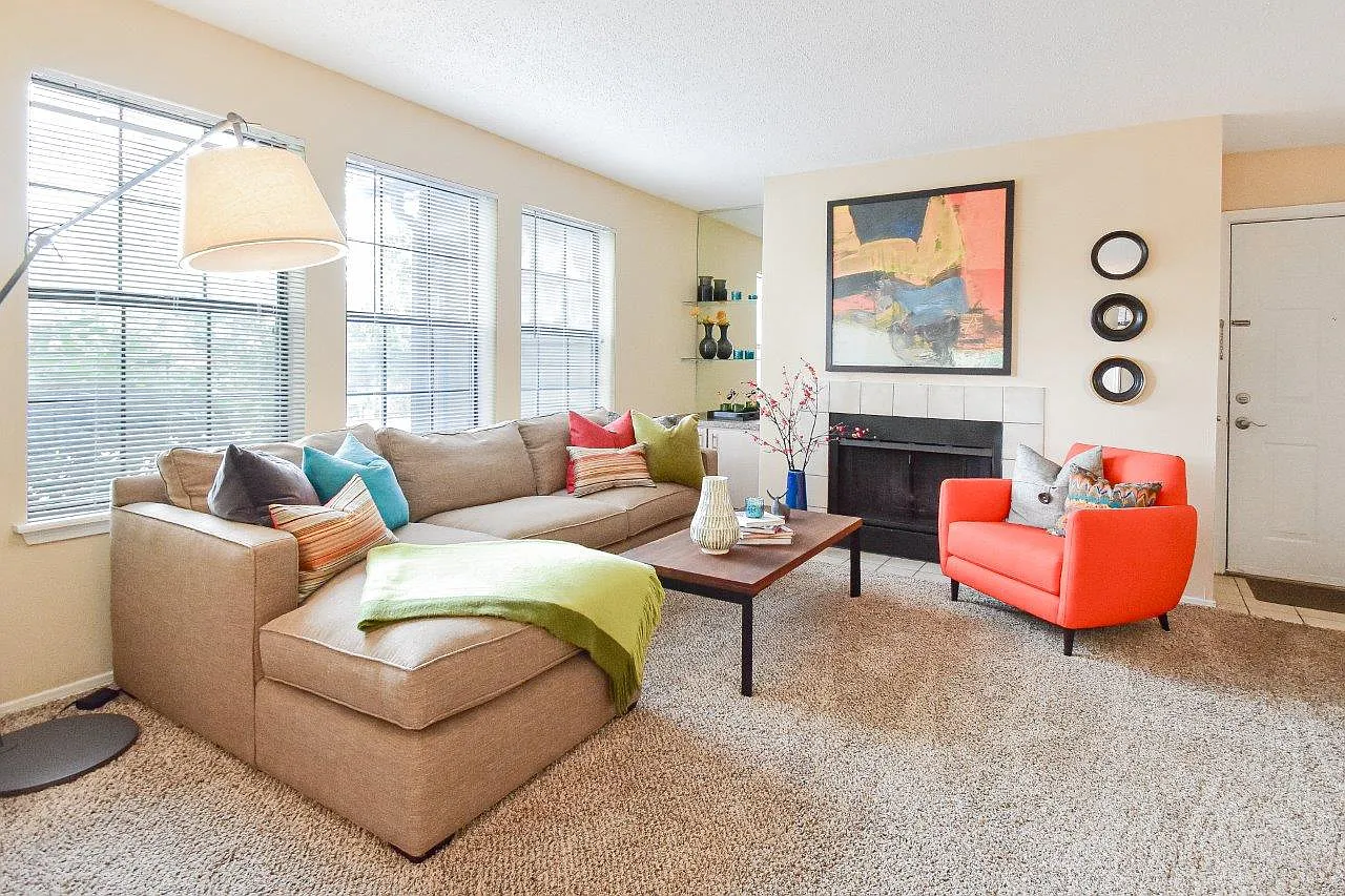 Park Laureate Apartment Homes — Photo 1