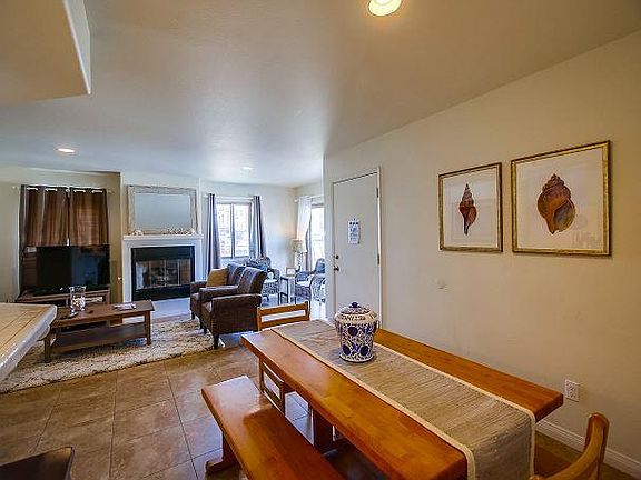 2nd image of 803-05 El Carmel Pl