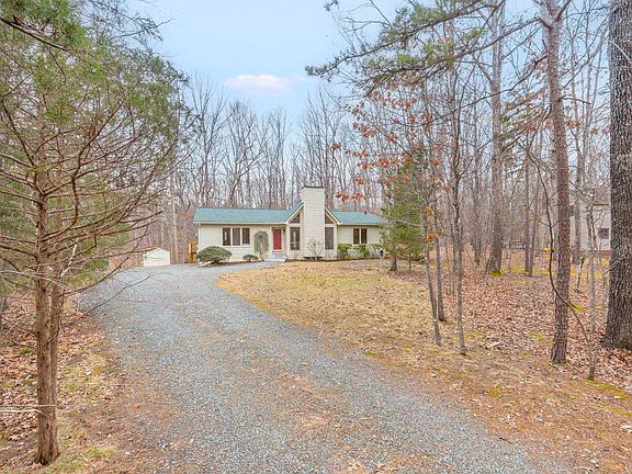 2nd image of 22 Bridlewood Dr
