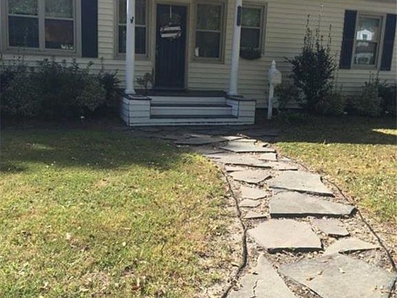 2nd image of 3833 Trant Ave