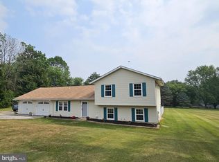 2702 Kennys Hill Dr, Westminster, MD 21157
