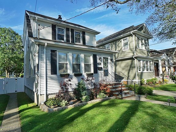 2nd image of 261 Prescott Ave