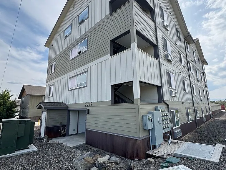 2249 N Airport Rd — Photo 1