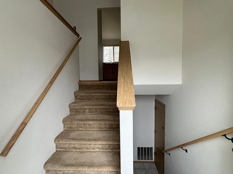 1012 Merea Ln — Photo 2